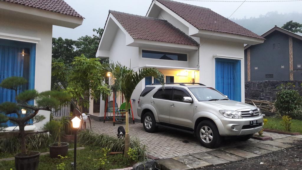 Villa Rumah Bromo Exterior foto