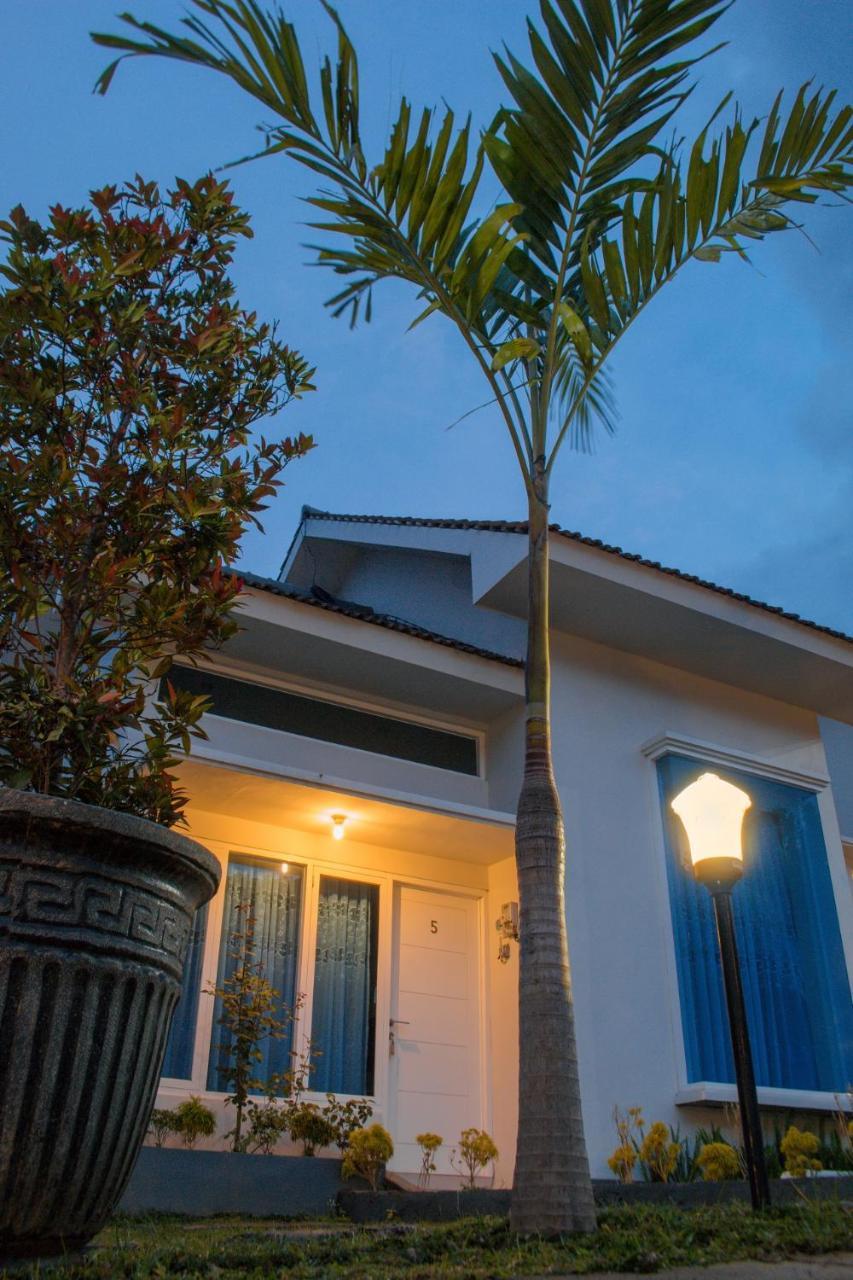 Villa Rumah Bromo Exterior foto